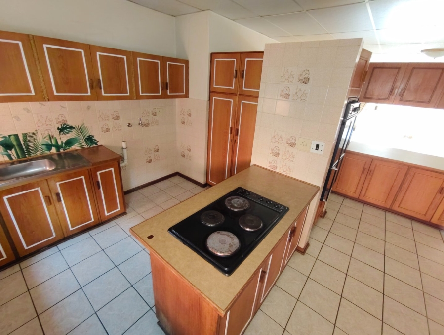 To Let 3 Bedroom Property for Rent in Pellissier Free State